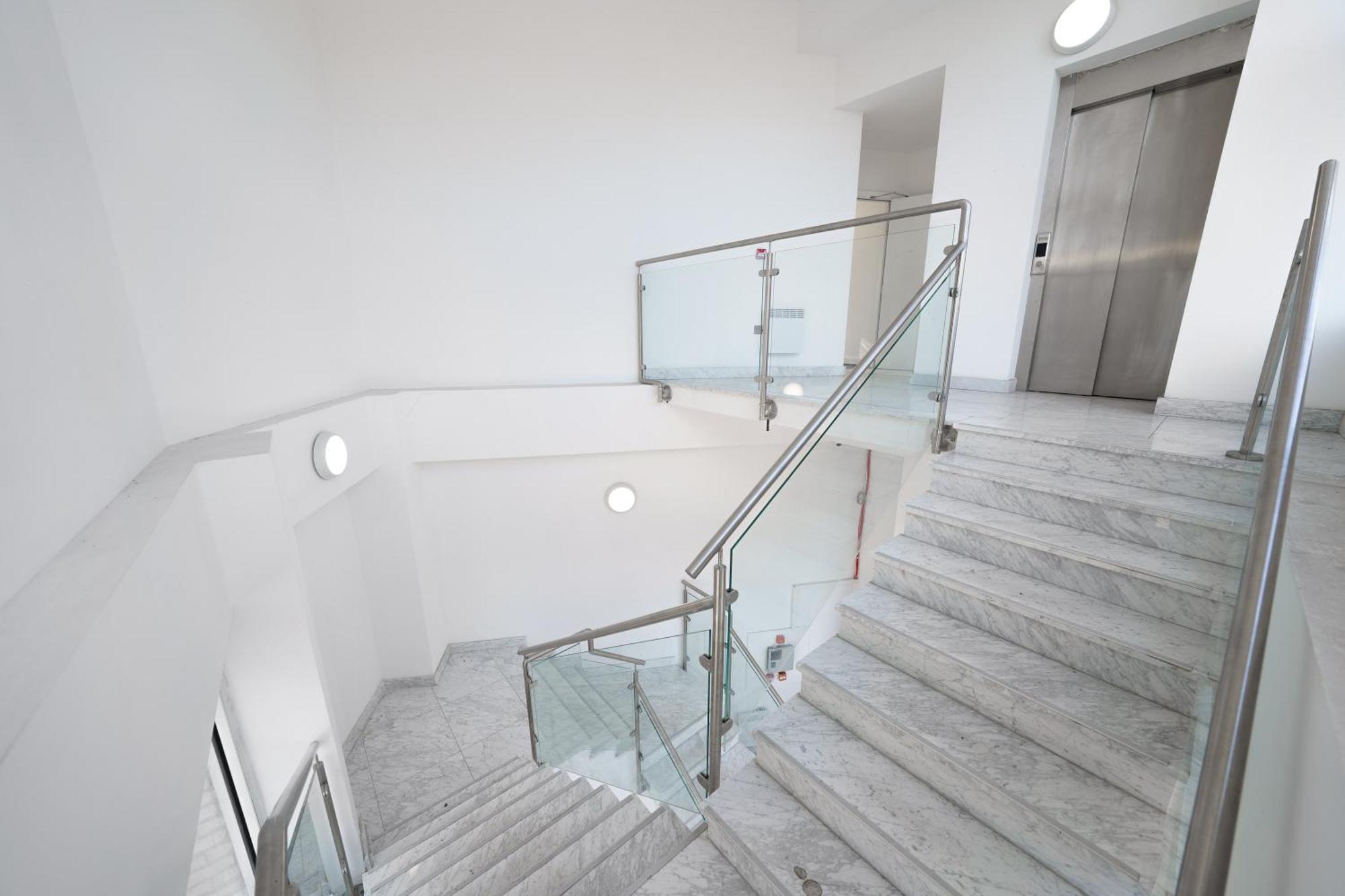 Panther House By Oval London Rum bild